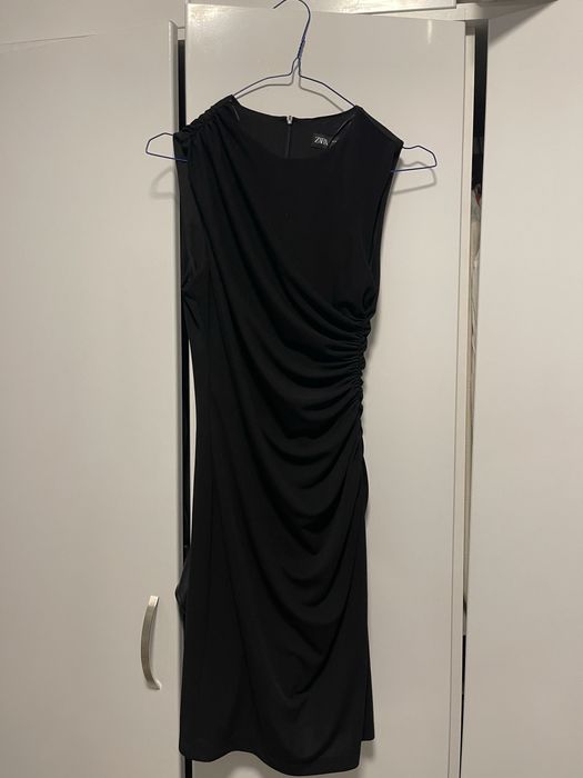 Черна Рокля Зара