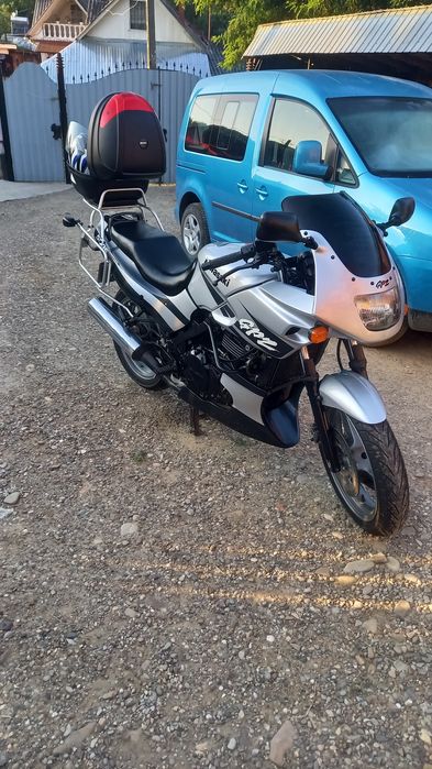 Vând motocicleta KAVASAKI GPZ 500S sau schimb cu Transalp