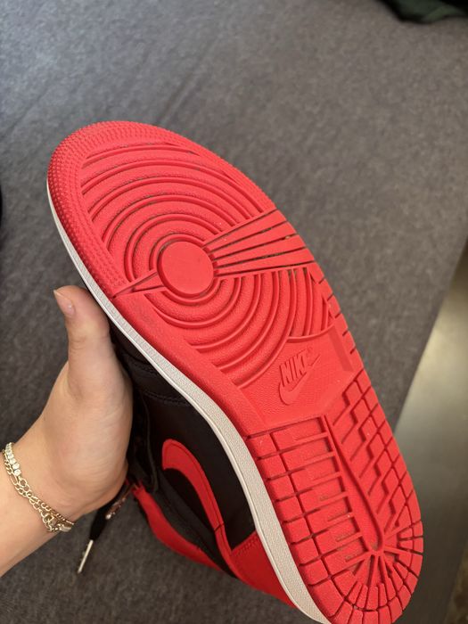 Jordan 1 HIGH Bred Toe Satin 36,5