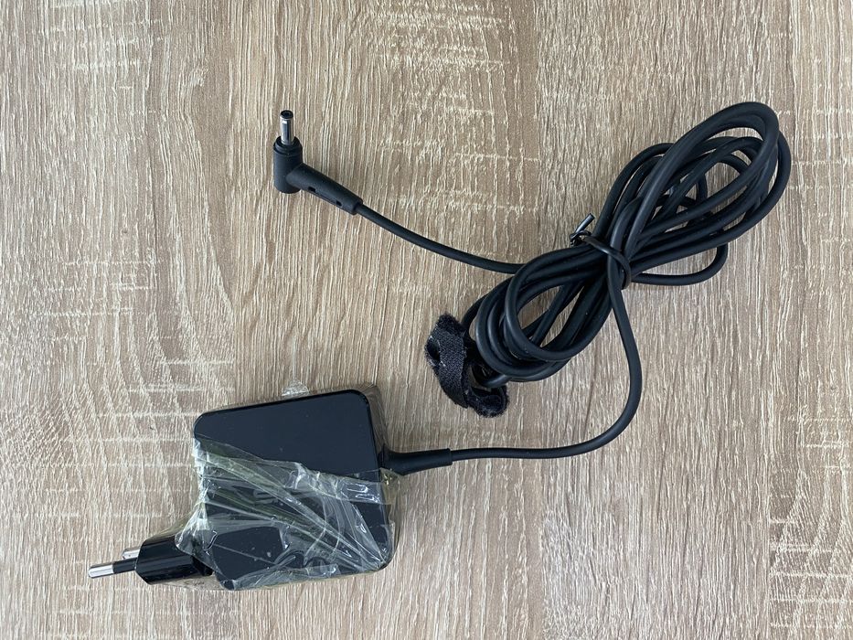 Зарядник зарядчик acer