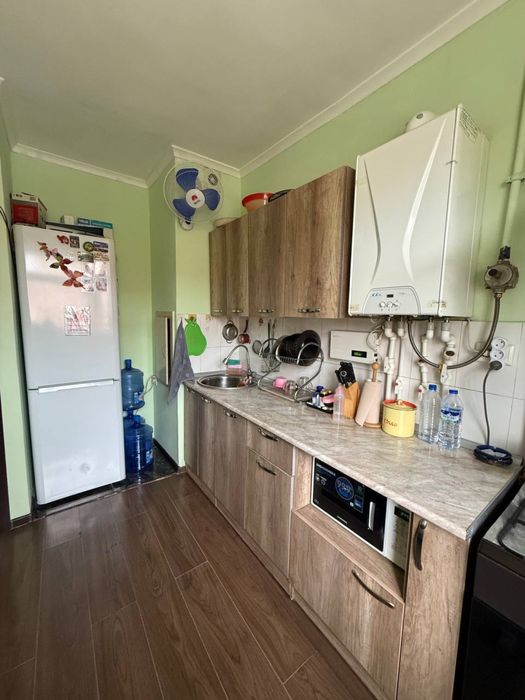 янгихает 5 А 2 хона метро олдида мебел техника