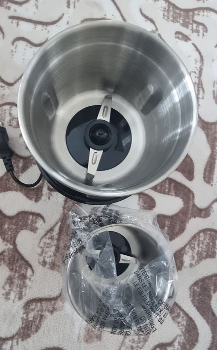 Мелачка за подправки и ядки