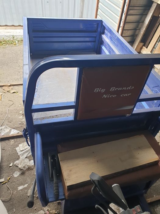 Электрический мотороллер муравей