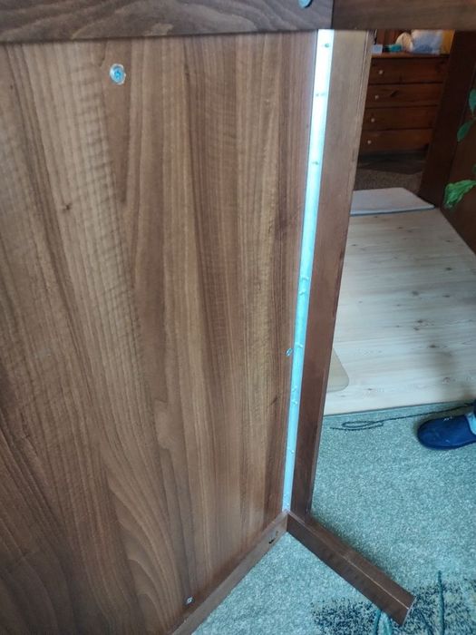 Продавам холна маса за кафе с размери 120 х 70 см., височина 37 см.