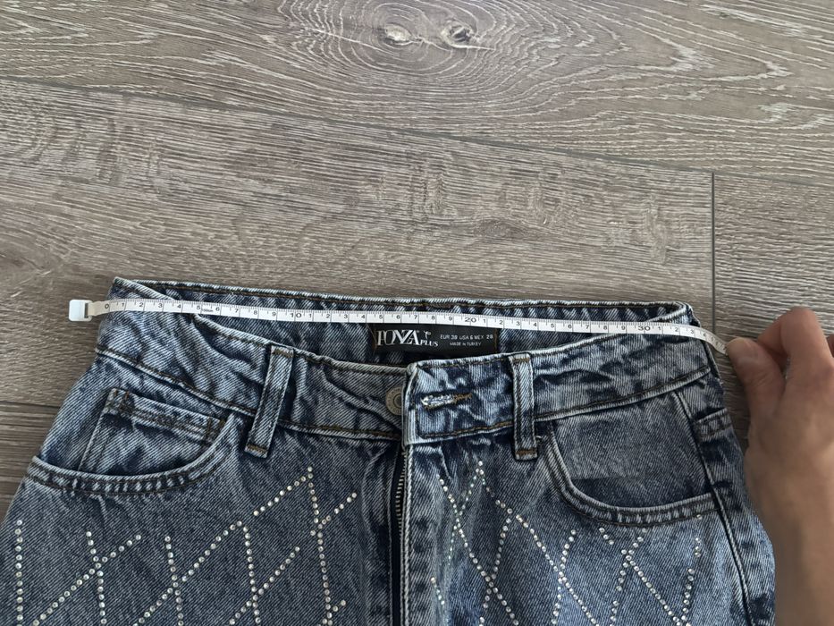 Дънки с камъни Mom Fit