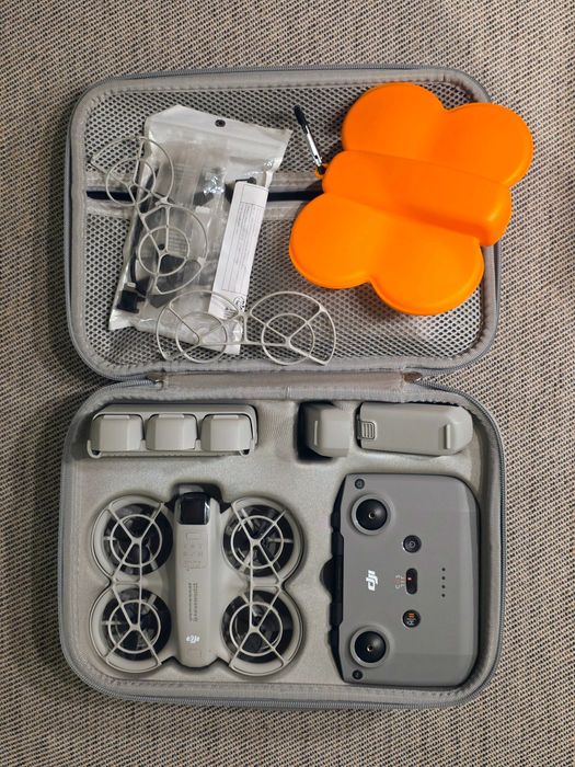 Drona DJI Neo + accesorii
