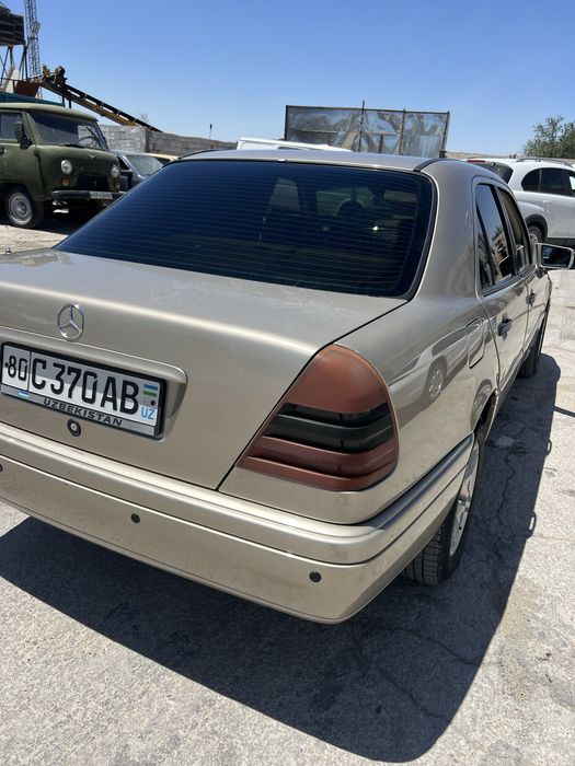 W202 sotiladi narxi kelishiladi