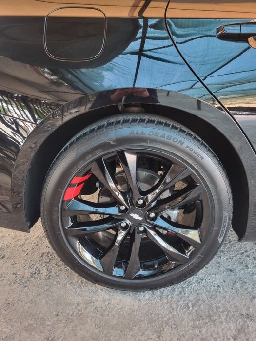 245/45ZR19 diska balon sotiladi