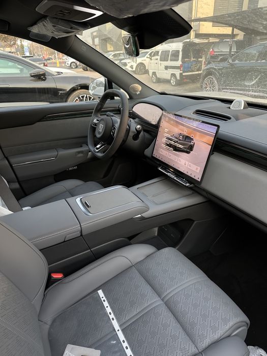 Zeekr 7x 2025yilgi yangi moshina