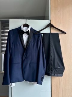 Мъжки официален италиански костюм