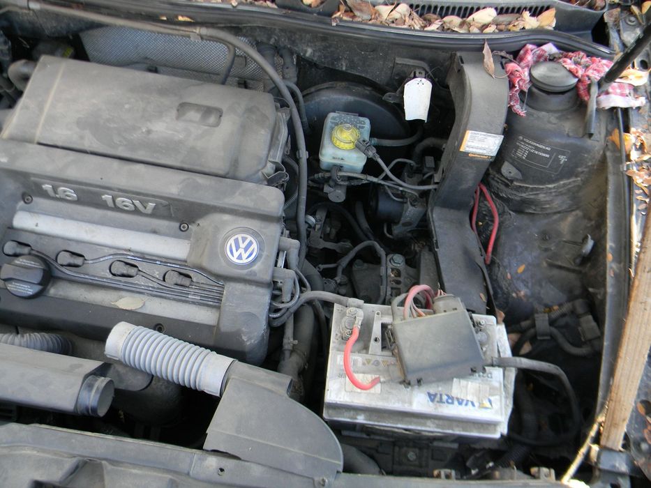 Dezmembrari  VW GOLF 4  1997  > 2006 1.6 16V Benzina