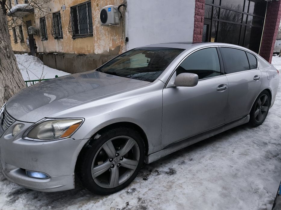 Машина Lexus GS300