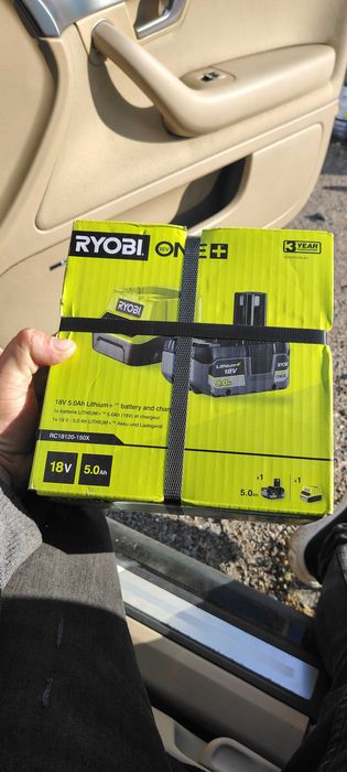 Incarcator si Baterie Ryobi 18V/5ah nou Sigilat
