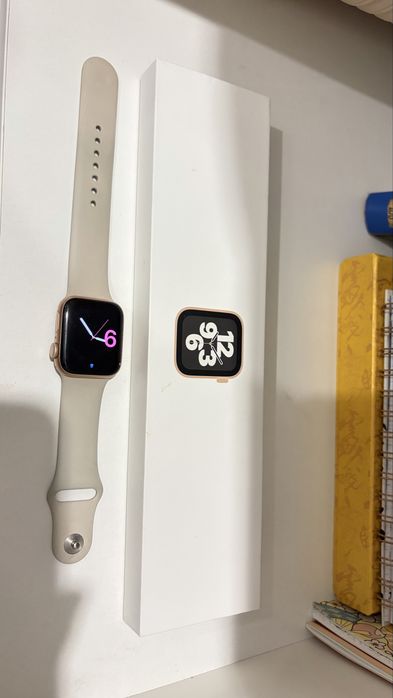 Apple watch se часы