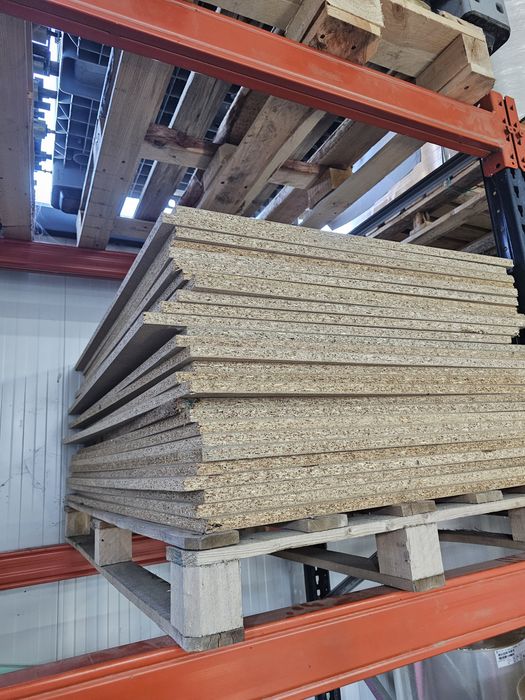 Палети,талашитени плоскости и скари