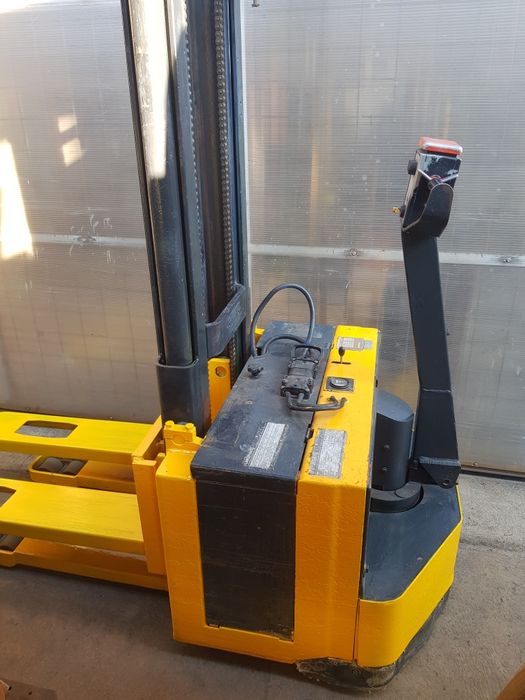 transpalet electric liza electrica catarg stivuitor moto