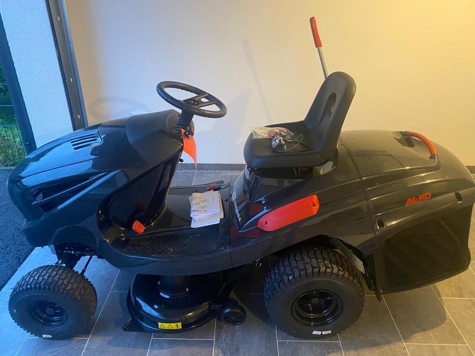 Tractoras de tus iarba
