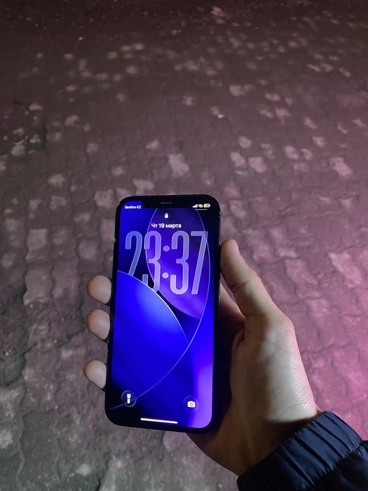 Айфон 12 про в хорошем состоянии