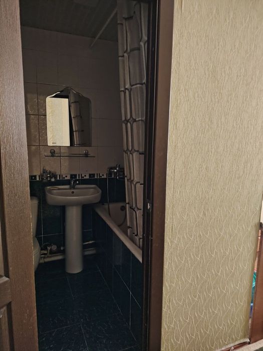 Продажа.  .  Тичлик. Метро.  Отличный   лакатца .  Маклеров не. Звонит