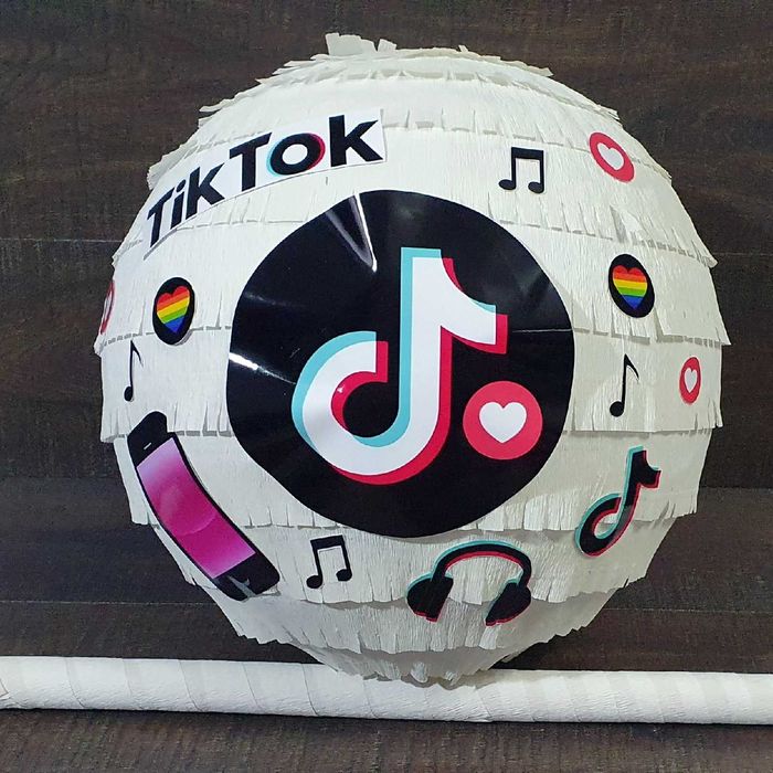 Пиньята кукла LOL. На заказ