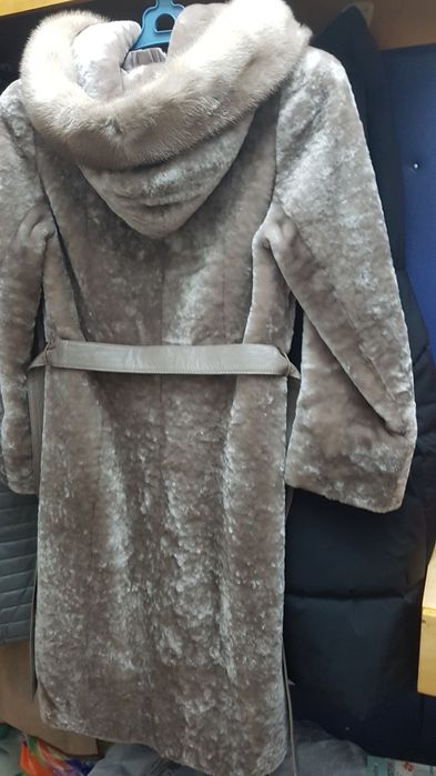 Продам шубу мутоновую