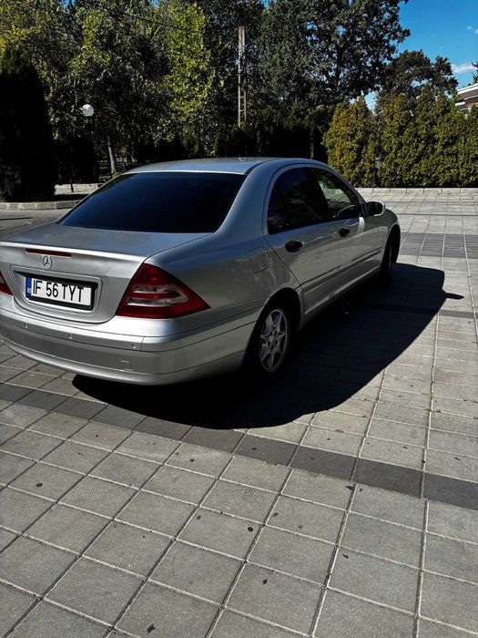 MERCEDES-BENZ C-Class 2004 — imagine 4