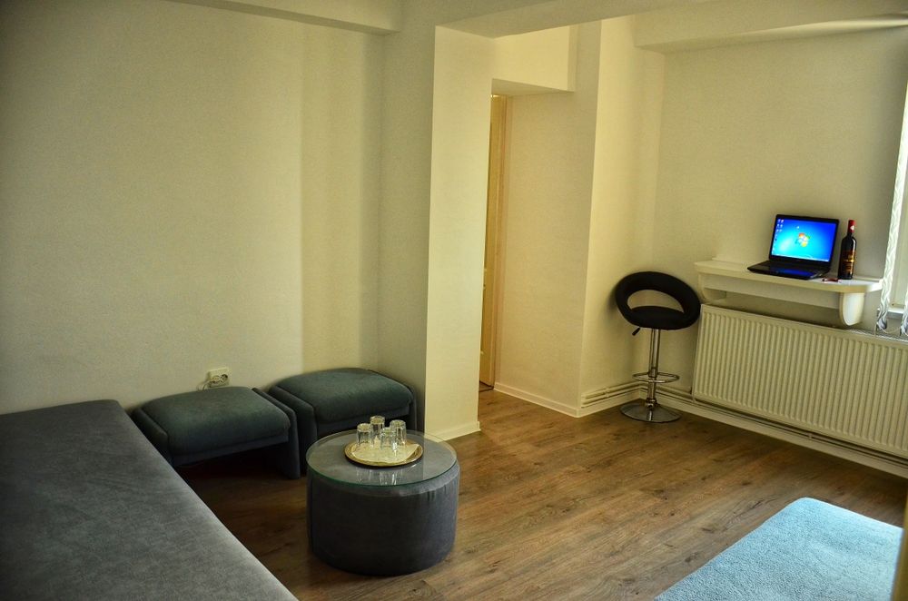 Cazare regim hotelier Alba Iulia Carolina 1 - 4 persoane de la 120 lei / zi