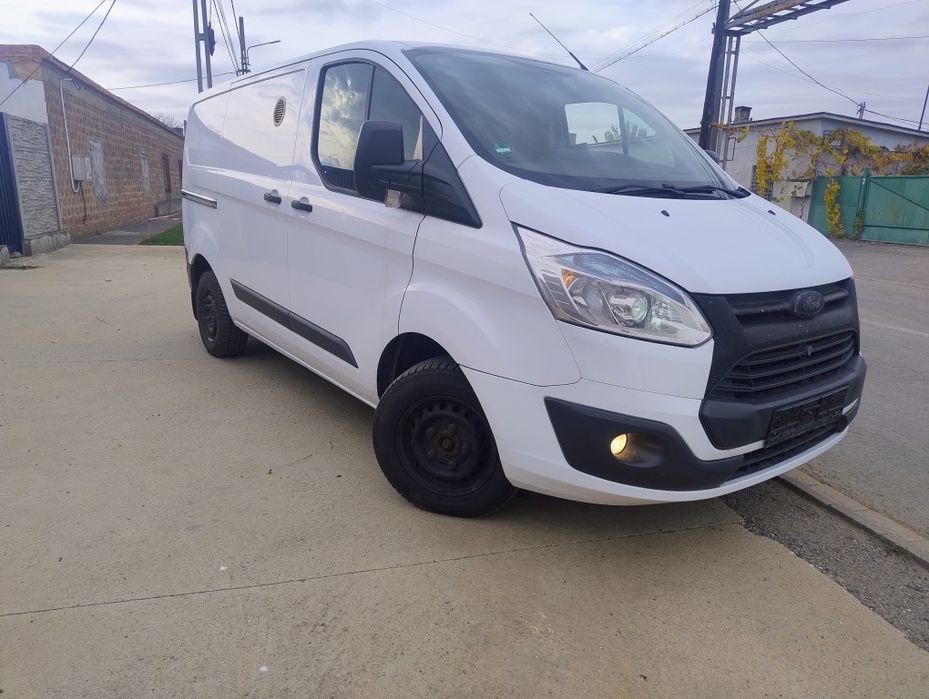 06/2014 Ford Transit Custom - 2.2D 155CP E5 - Clima * Pilot