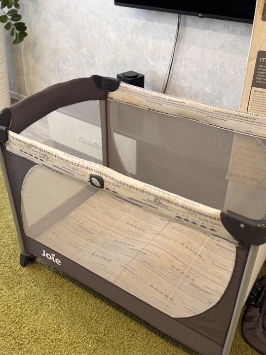 Манеж-кровать Joie Commuter Change