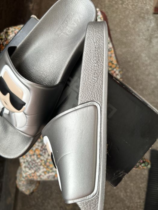 Șlapi originali Kondo Ikonik de la Karl Lagerfeld