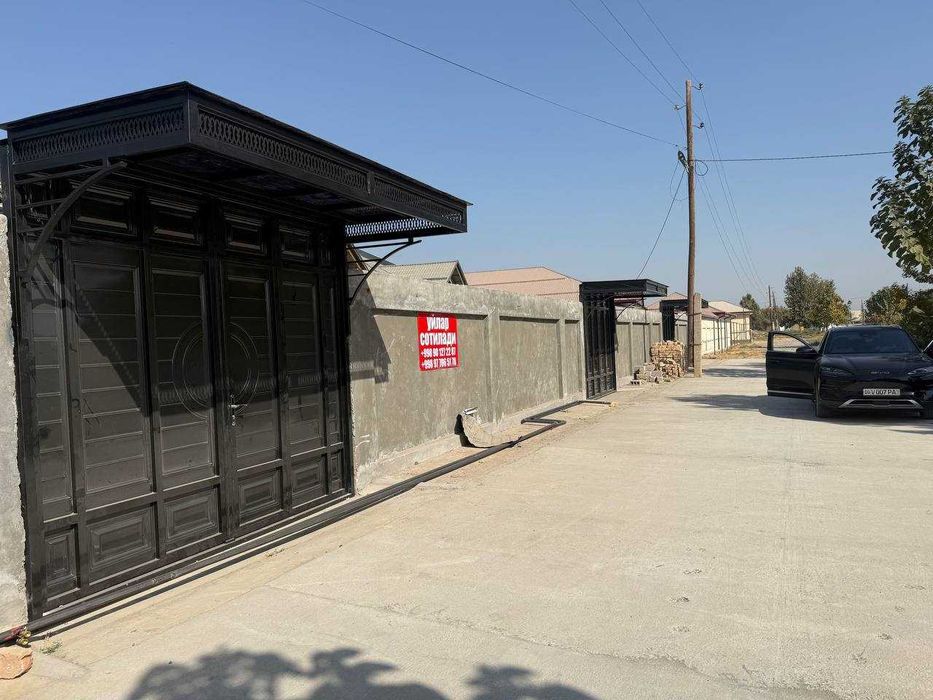 Уй сотилади 3сотих 5хонадан 3та ёнма ён