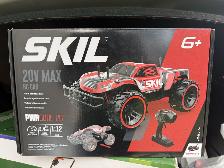 Masinuta cu telecomnada Skil