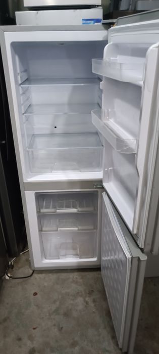Продам холодильники