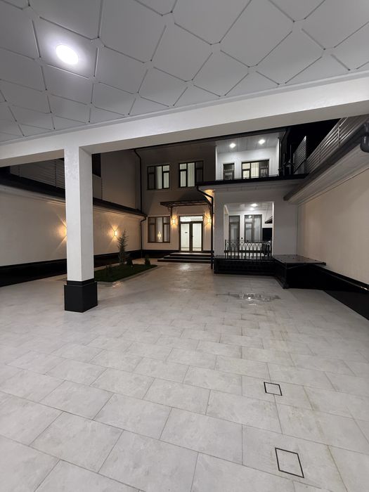 Учкахрамон пўстидан 6 км ўтканда участка сотилади