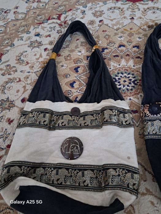 Индийские сумки продам.