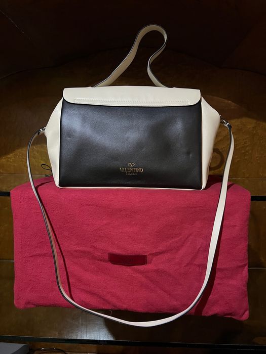 Valentino чанта оригинал