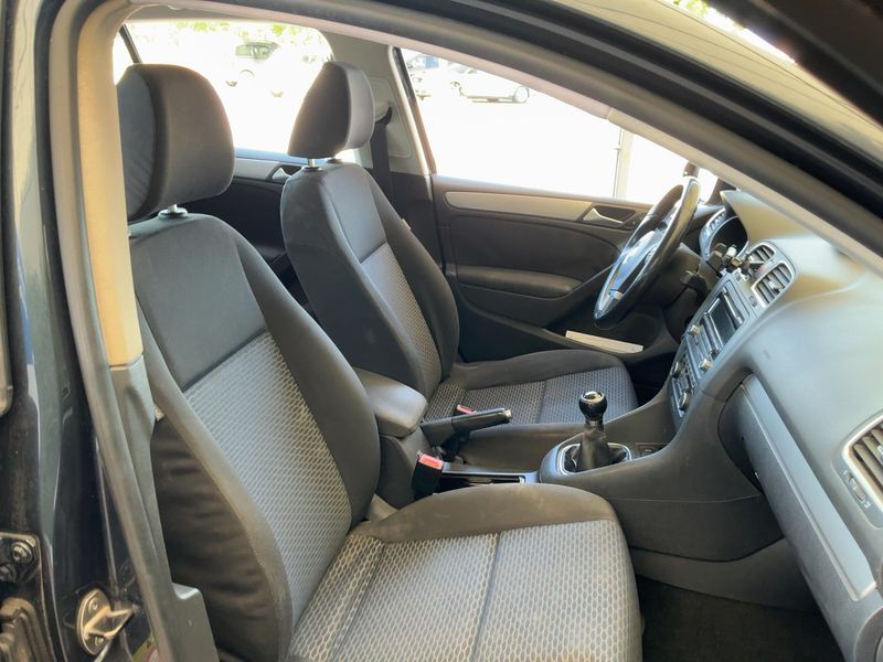 Volkswagen Golf VI 1.6 TDI Advance BlueMotion Tech 2012