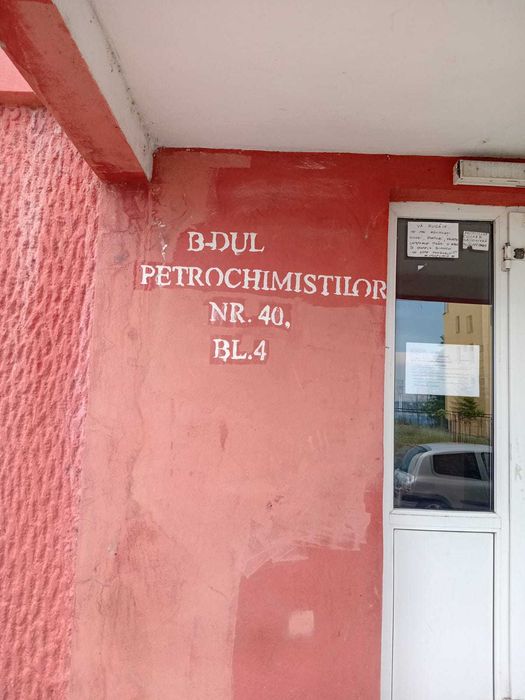 Inchiriez garsoniera Pitesti zona Academica