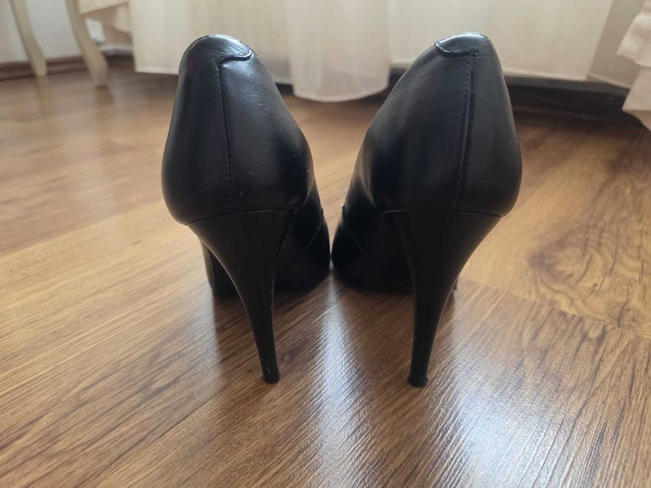 Pantofi din piele Marelbo