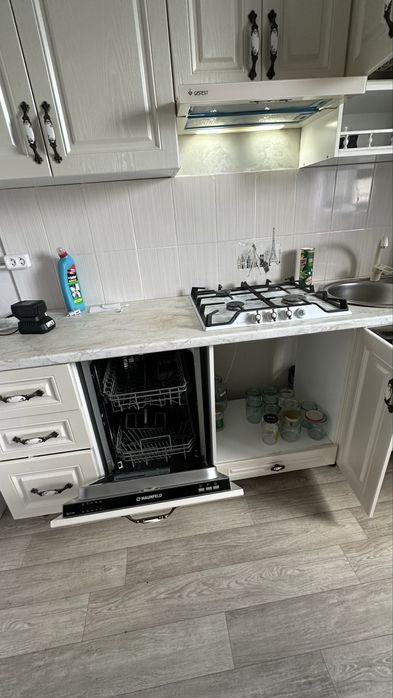 Срочно Продам кухонный гарнитур