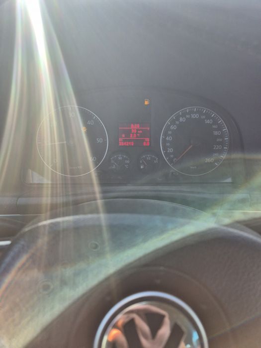 Vand Touran 7 locuri in acte