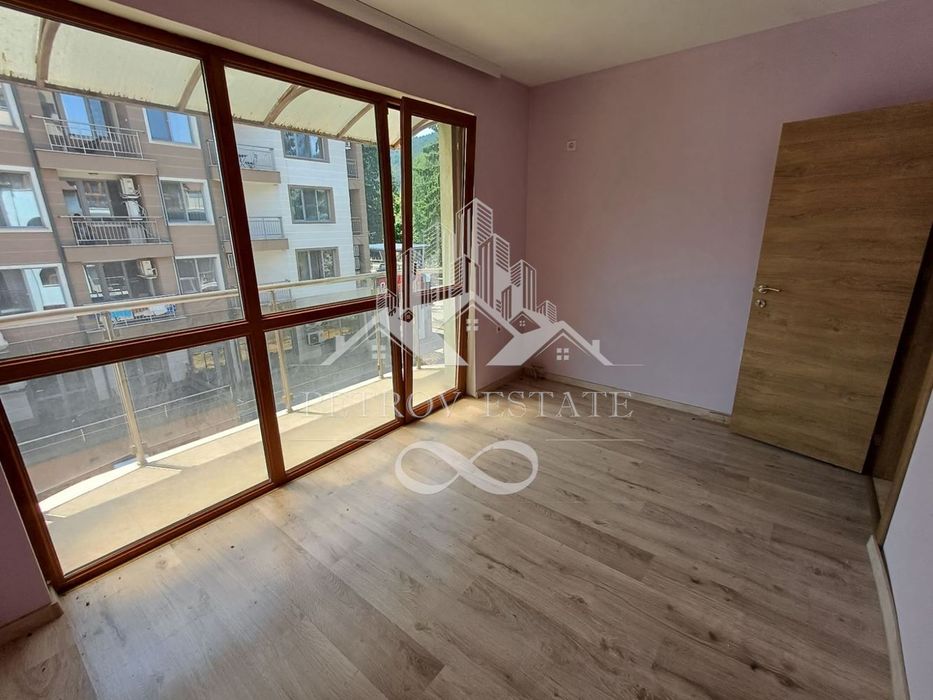 Дава се под наем Тристаен апартамент в Велинград - 60 кв.м за 220 € - Снимка #2