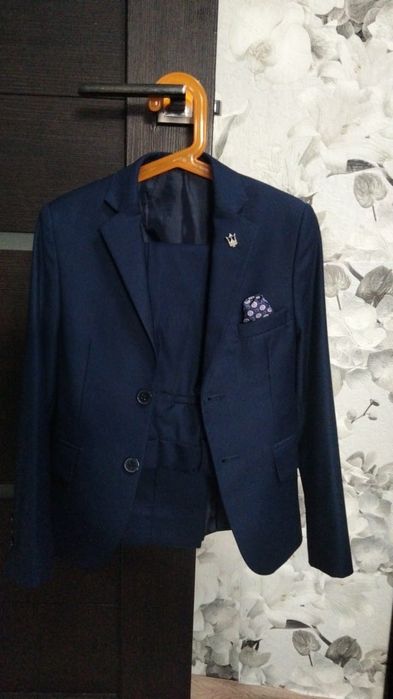 Продам костюм мужской