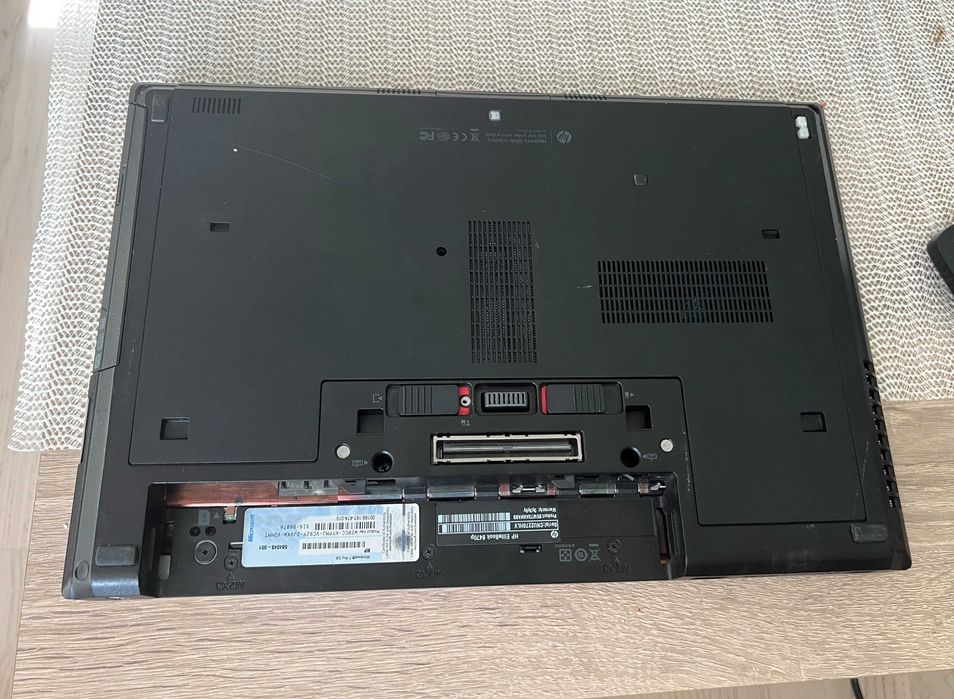 Laptop HP EliteBook 8470p i5-3320M – defect, fără HDD/RAM