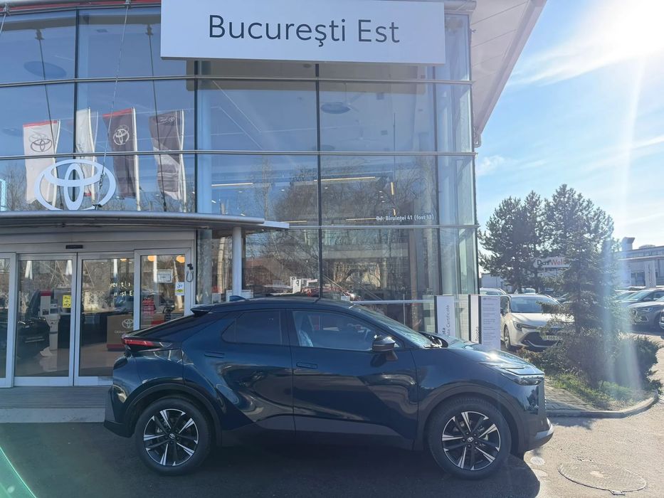 Toyota C-HR Toyota C-HR MY25 2.0 HEV 180 CP 4x2 CVT Dynamic