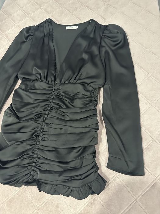 Официална дамска черна рокля с дълъг ръкав и набори, S размер