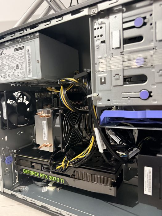 Desktop Lenovo Thinkstation - Intel Xeon W 2245 + RTX 3070Ti + 64 GB