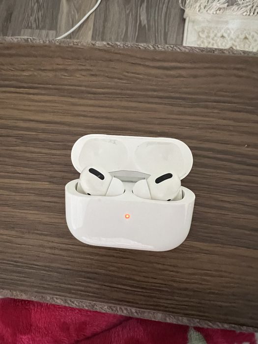 Продам AirPods Pro 1 го поколения