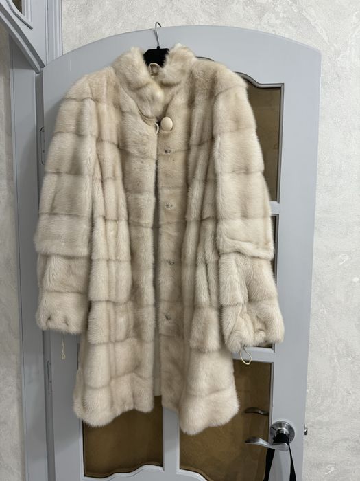 Продам норковую шубу