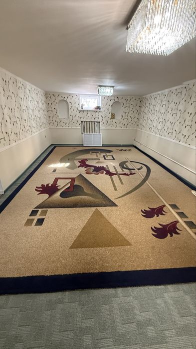 Продам отличный ковер.